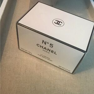 CHANEL N’5  White and Black Boxed Soap.Brand New still wrap .